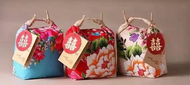 融合人文與自然 景區(qū)文創(chuàng)產(chǎn)品設(shè)計的六個原則與禮品花卉銷售的創(chuàng)新實踐